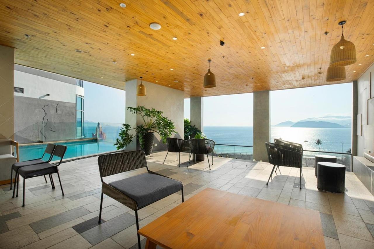 Panorama Lyn Beachfront Apartment На Транг Екстериор снимка